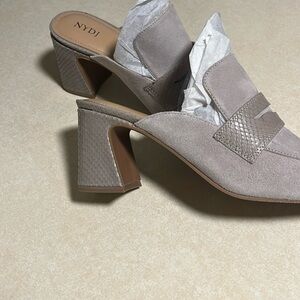 Women’s, NYDJ KidSuede light gray mule with block heel